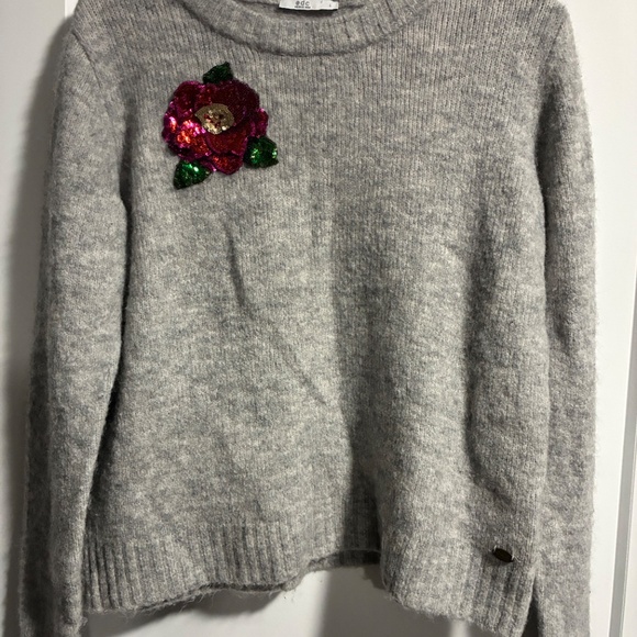 EDC sweater with flower detail - Picture 1 of 7